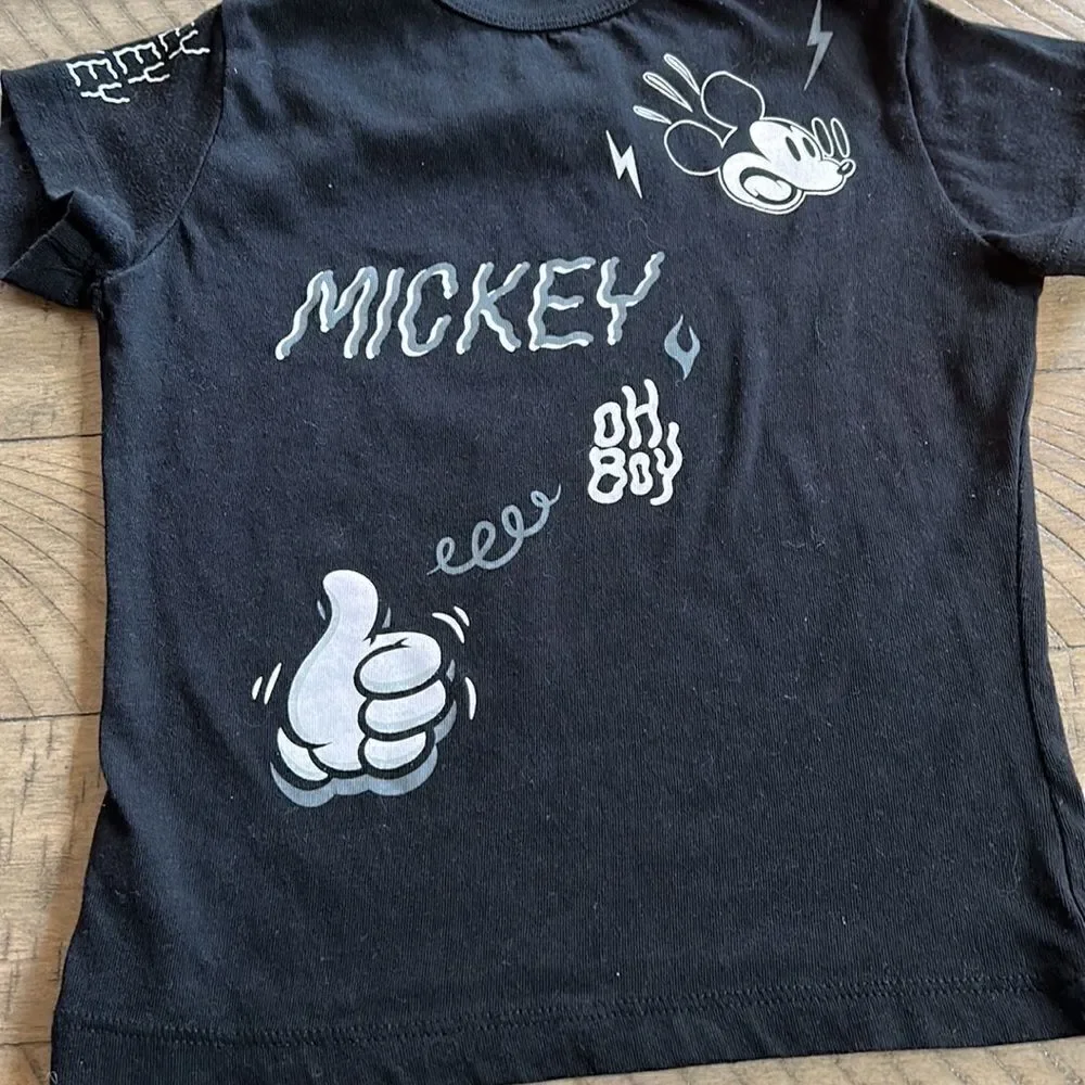 Disney’s Mickey Mouse 🐭🏰 Chill Oh Boy 👦 Tee Shirt 👕
